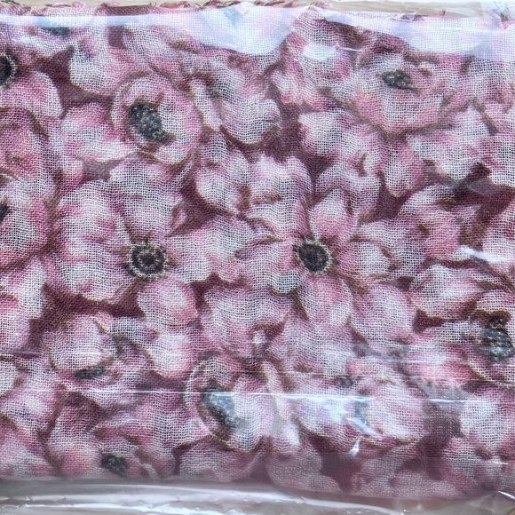 Chan Luu Tawny Port Floral Cashmere-Silk Scarf with Fringe - Picture 3 of 3